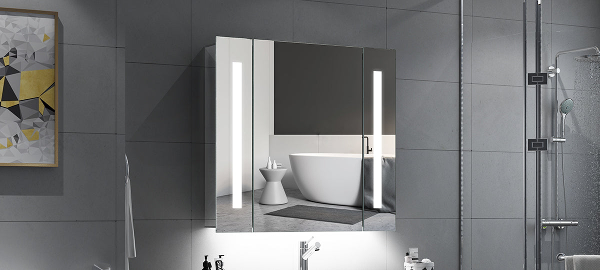 Spiegelschrank mit IR-Schalter